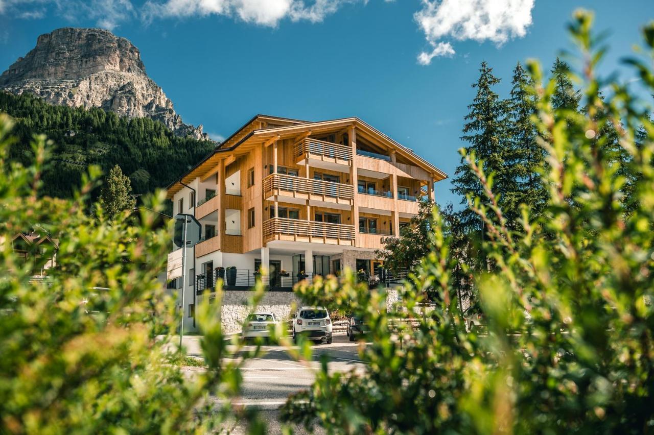 Garni Larix Hotell Colfosco Exteriör bild