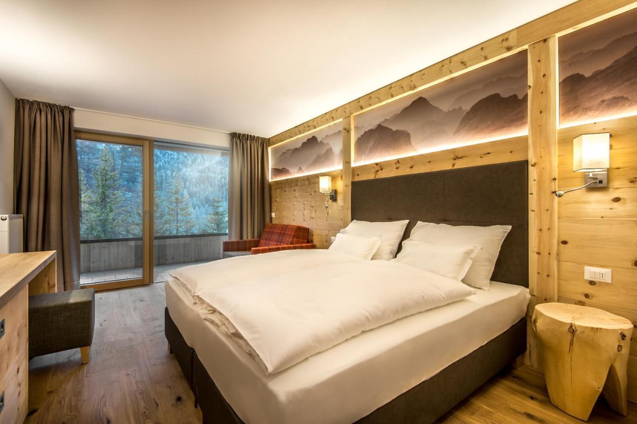 Garni Larix Hotell Colfosco Exteriör bild